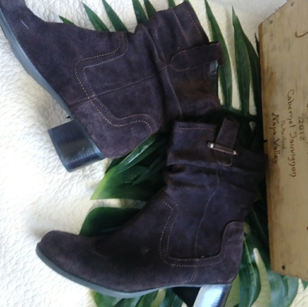 Naturalizer Western Style Slouch Booties